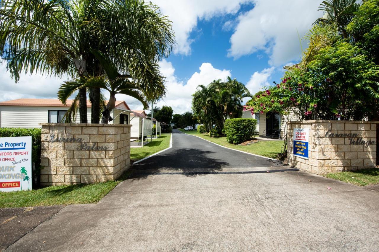 Sarina Palms Caravan And Cabins Village מראה חיצוני תמונה