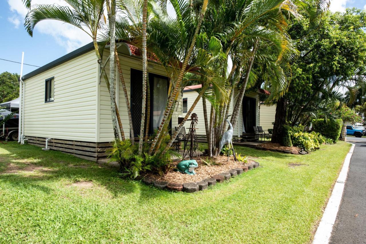 Sarina Palms Caravan And Cabins Village מראה חיצוני תמונה