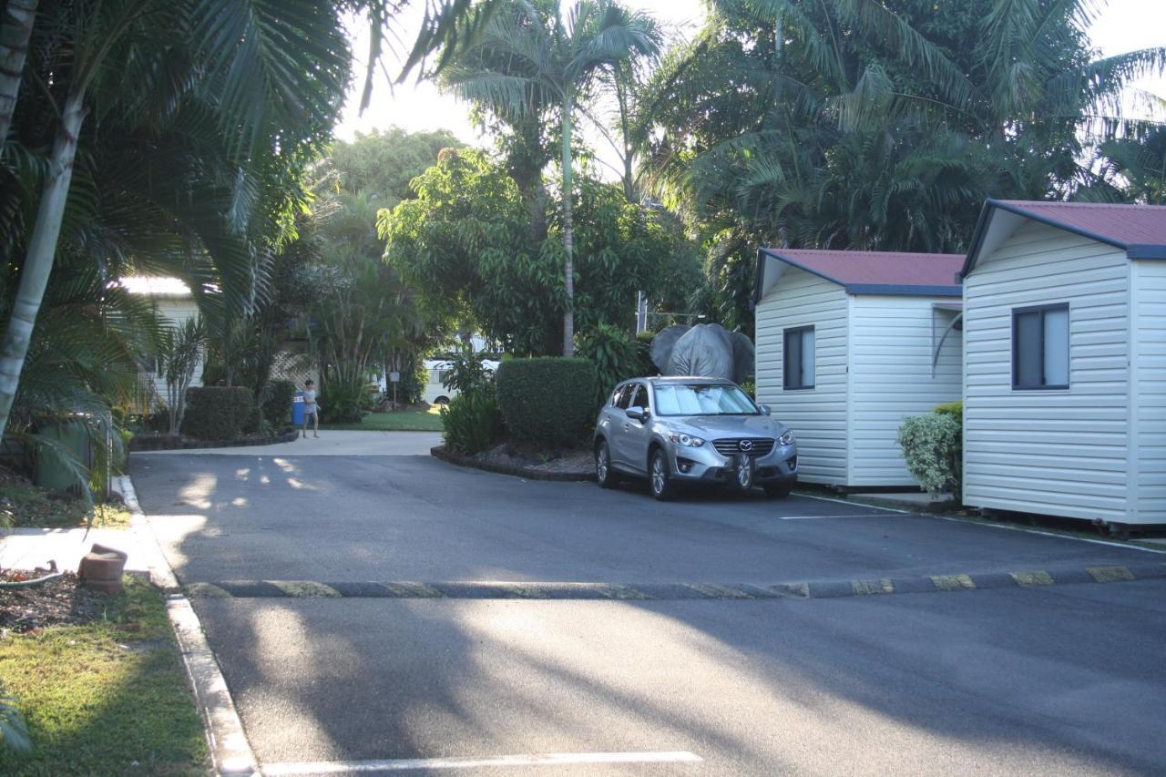 Sarina Palms Caravan And Cabins Village מראה חיצוני תמונה